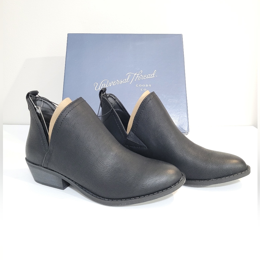 Universal Thread - Size 8 - BRAND NEW with TAGS - Nora Style Ankle Boot - Black